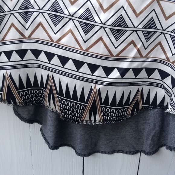 DOLAN black cream beige racerback silk tank top geometric print - Picture 4 of 6